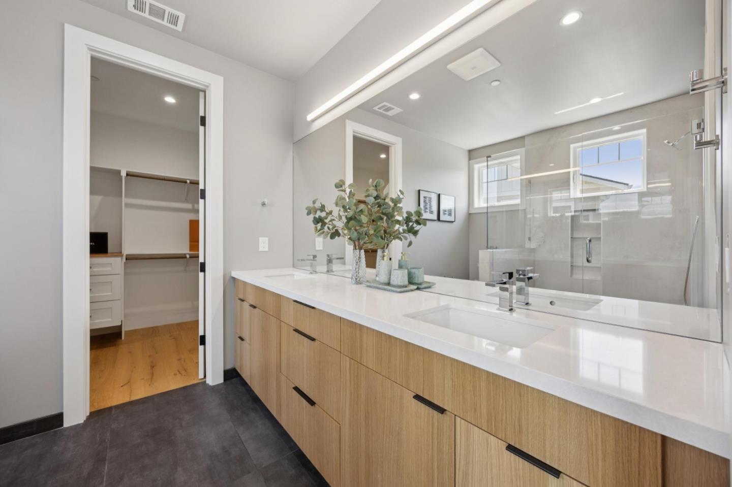 Detail Gallery Image 25 of 42 For 1500 Paradise Ct, San Jose,  CA 95124 - 4 Beds | 2/1 Baths