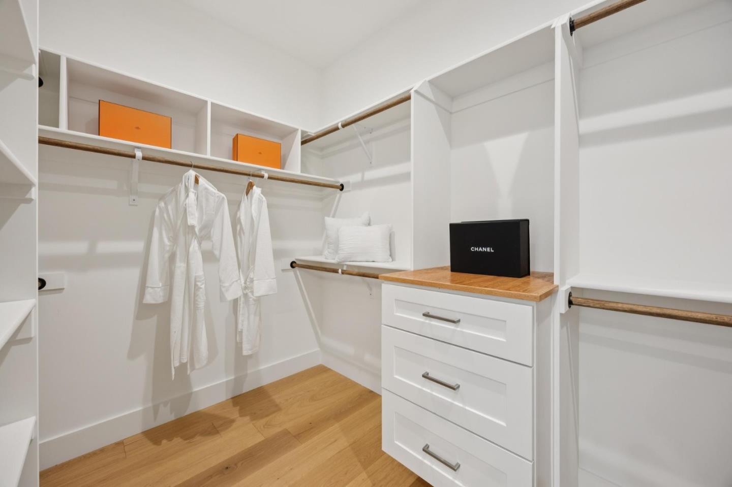 Detail Gallery Image 28 of 42 For 1500 Paradise Ct, San Jose,  CA 95124 - 4 Beds | 2/1 Baths