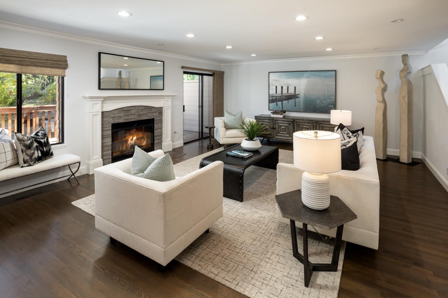 Detail Gallery Image 11 of 35 For 2 Hallmark Cir, Menlo Park,  CA 94025 - 3 Beds | 2/1 Baths