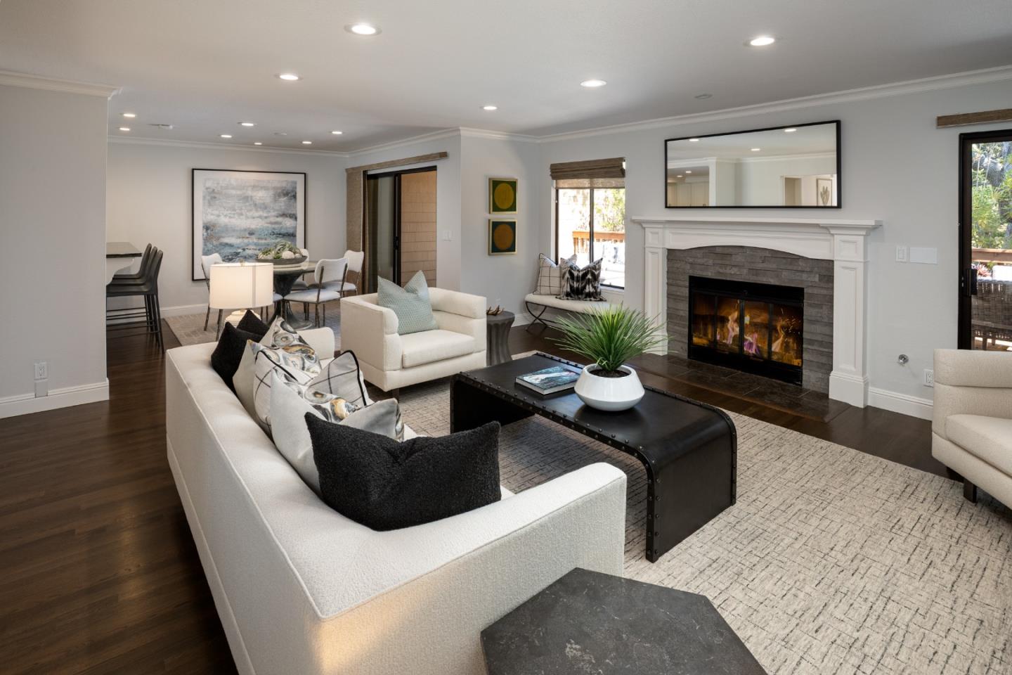 Detail Gallery Image 12 of 35 For 2 Hallmark Cir, Menlo Park,  CA 94025 - 3 Beds | 2/1 Baths