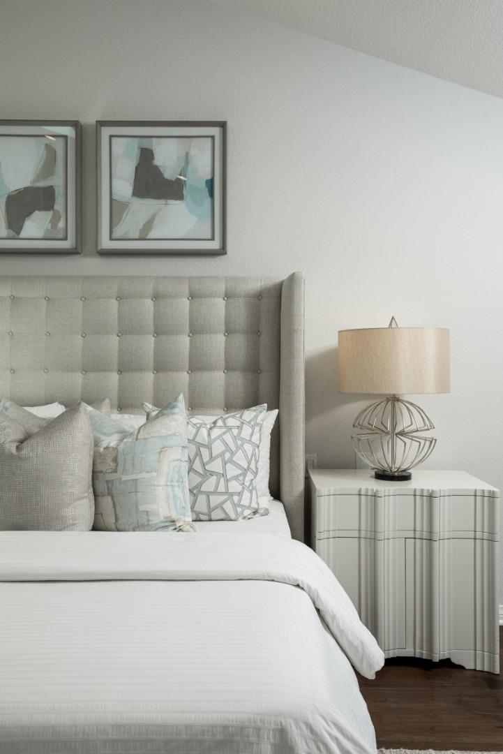 Detail Gallery Image 23 of 35 For 2 Hallmark Cir, Menlo Park,  CA 94025 - 3 Beds | 2/1 Baths