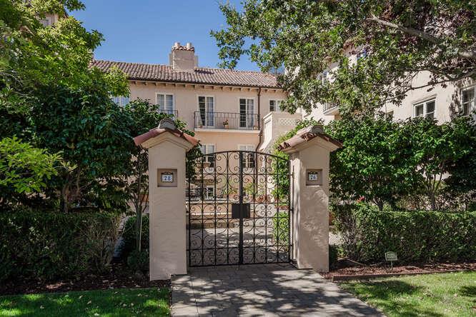 Detail Gallery Image 1 of 23 For 26 W 4th Ave #1,  San Mateo,  CA 94402 - 2 Beds | 2 Baths