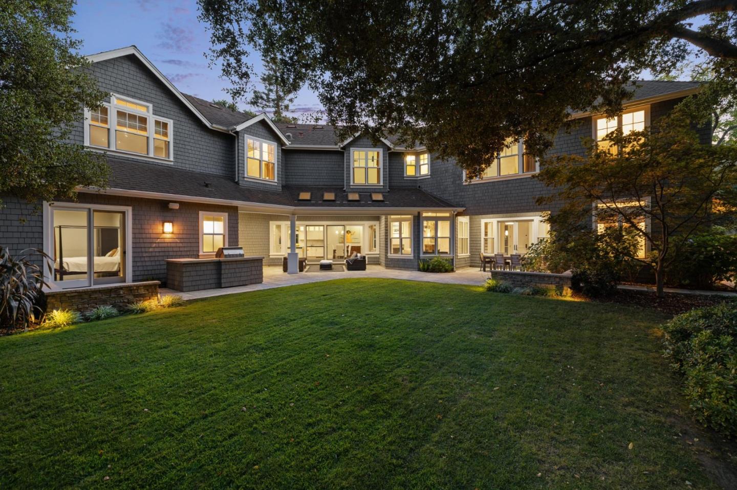 Detail Gallery Image 23 of 32 For 520 Berkeley Ave, Menlo Park,  CA 94025 - 6 Beds | 5/1 Baths