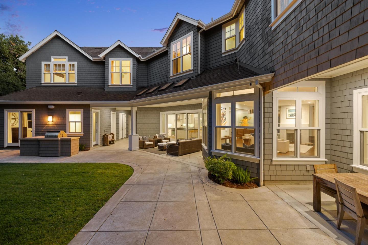 Detail Gallery Image 24 of 32 For 520 Berkeley Ave, Menlo Park,  CA 94025 - 6 Beds | 5/1 Baths