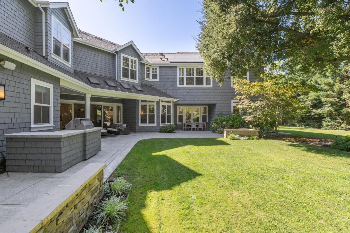 Detail Gallery Image 25 of 32 For 520 Berkeley Ave, Menlo Park,  CA 94025 - 6 Beds | 5/1 Baths