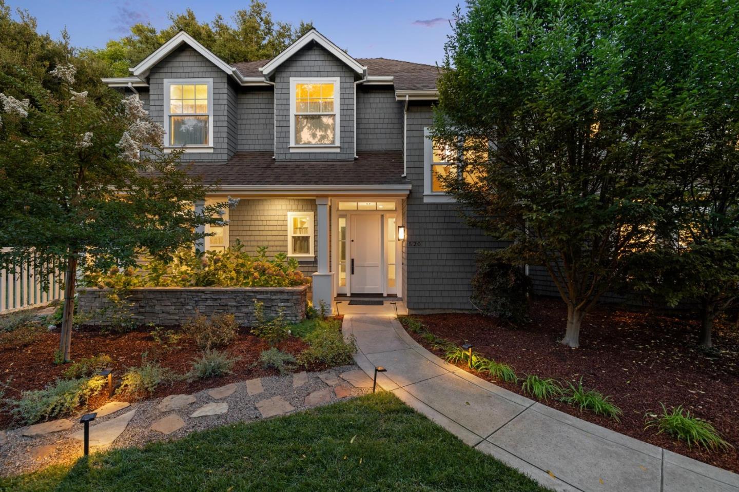 Detail Gallery Image 3 of 32 For 520 Berkeley Ave, Menlo Park,  CA 94025 - 6 Beds | 5/1 Baths
