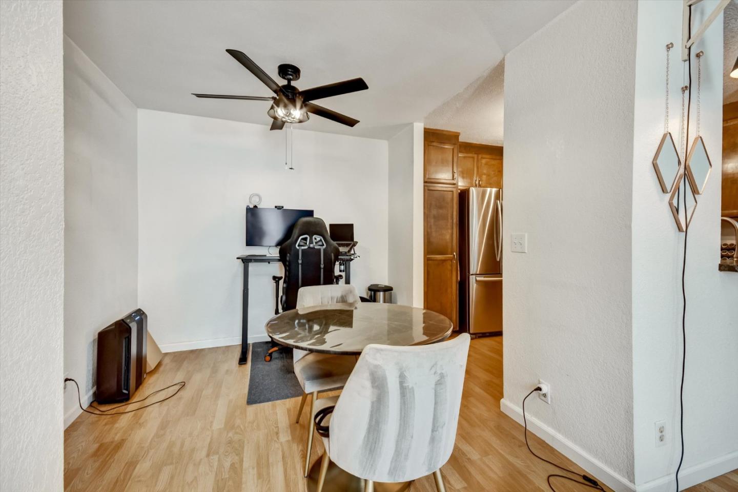 Detail Gallery Image 9 of 17 For 4501 Waterville Dr, San Jose,  CA 95118 - 1 Beds | 1 Baths