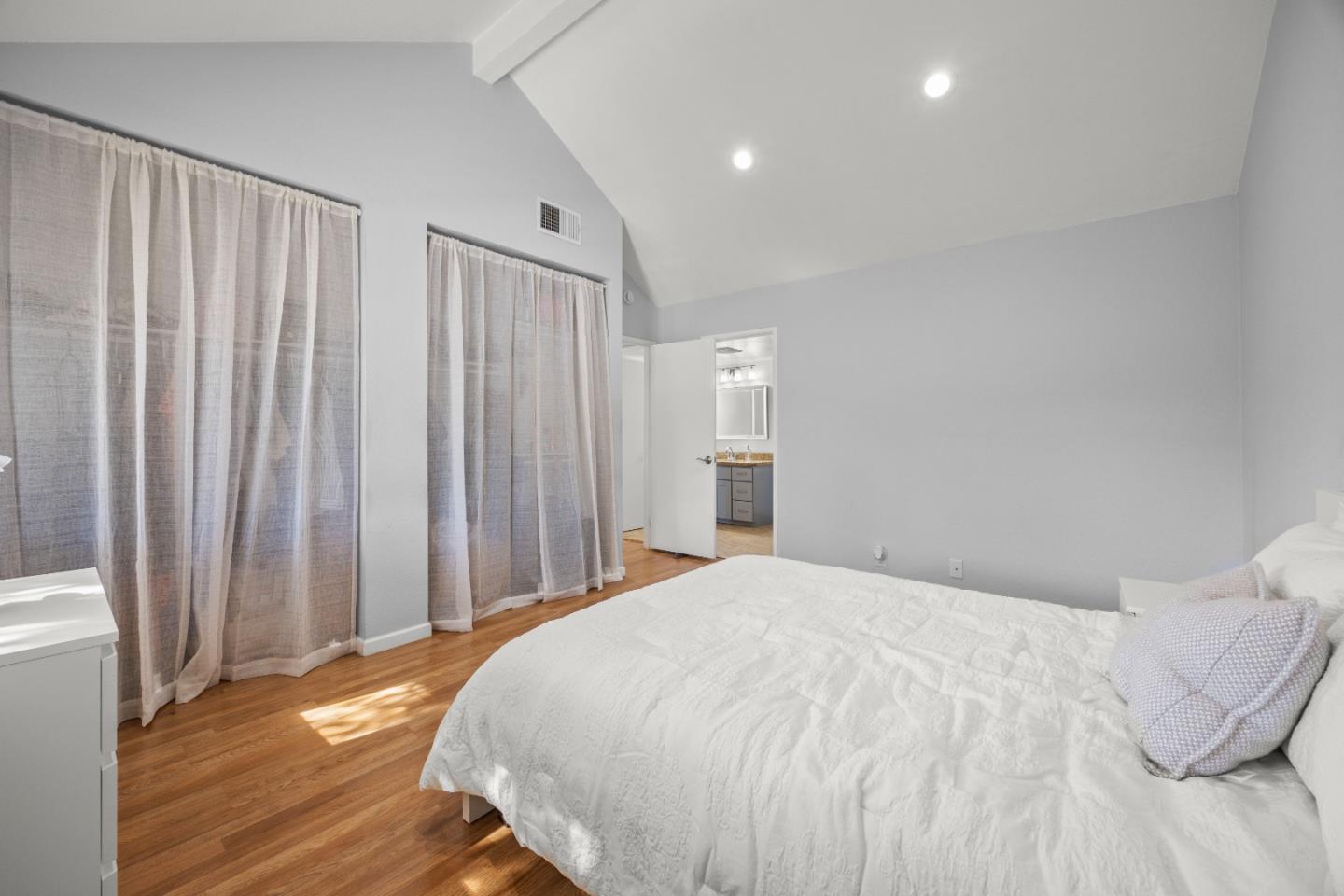 Detail Gallery Image 19 of 34 For 1042 Summermist Ct #107,  San Jose,  CA 95122 - 2 Beds | 1 Baths