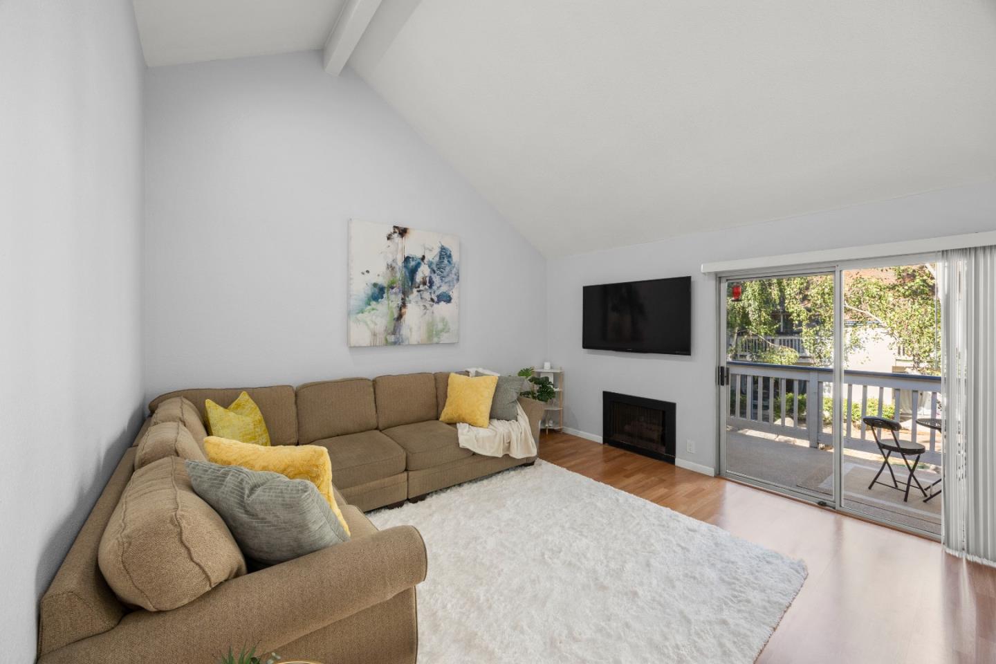 Detail Gallery Image 4 of 34 For 1042 Summermist Ct #107,  San Jose,  CA 95122 - 2 Beds | 1 Baths
