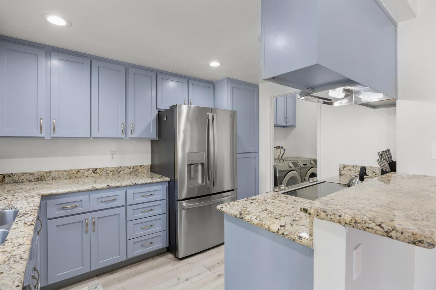 Detail Gallery Image 6 of 34 For 1042 Summermist Ct #107,  San Jose,  CA 95122 - 2 Beds | 1 Baths