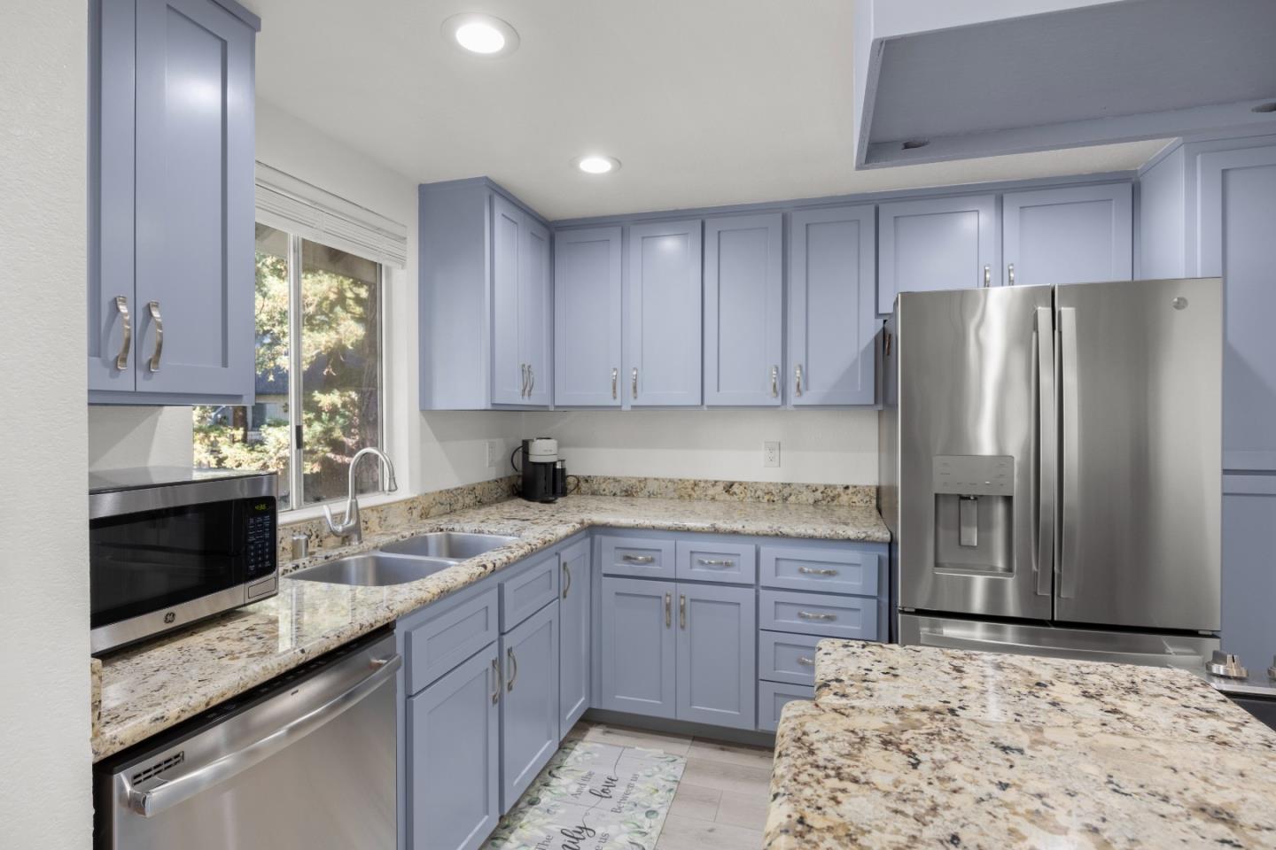 Detail Gallery Image 7 of 34 For 1042 Summermist Ct #107,  San Jose,  CA 95122 - 2 Beds | 1 Baths