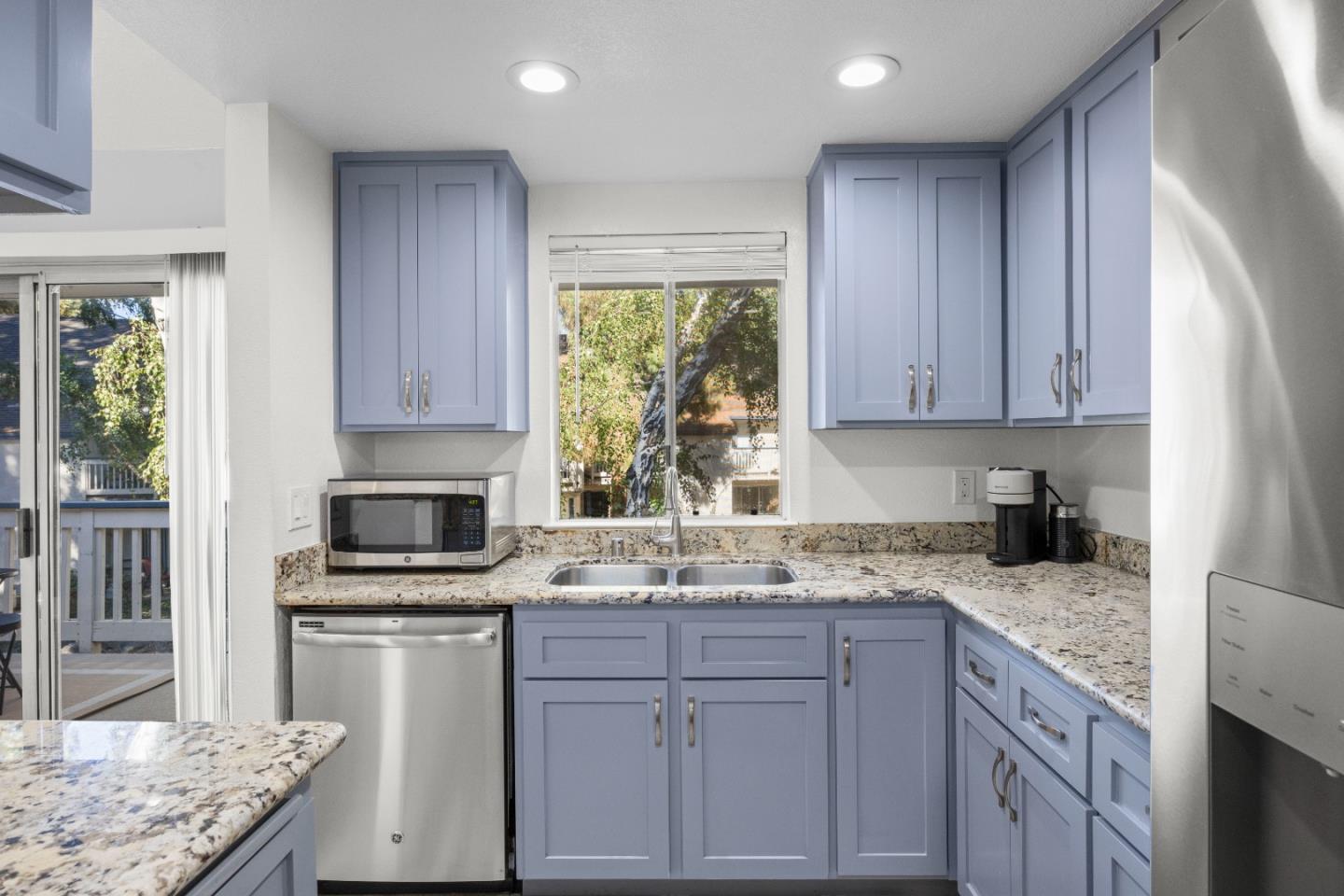 Detail Gallery Image 8 of 34 For 1042 Summermist Ct #107,  San Jose,  CA 95122 - 2 Beds | 1 Baths