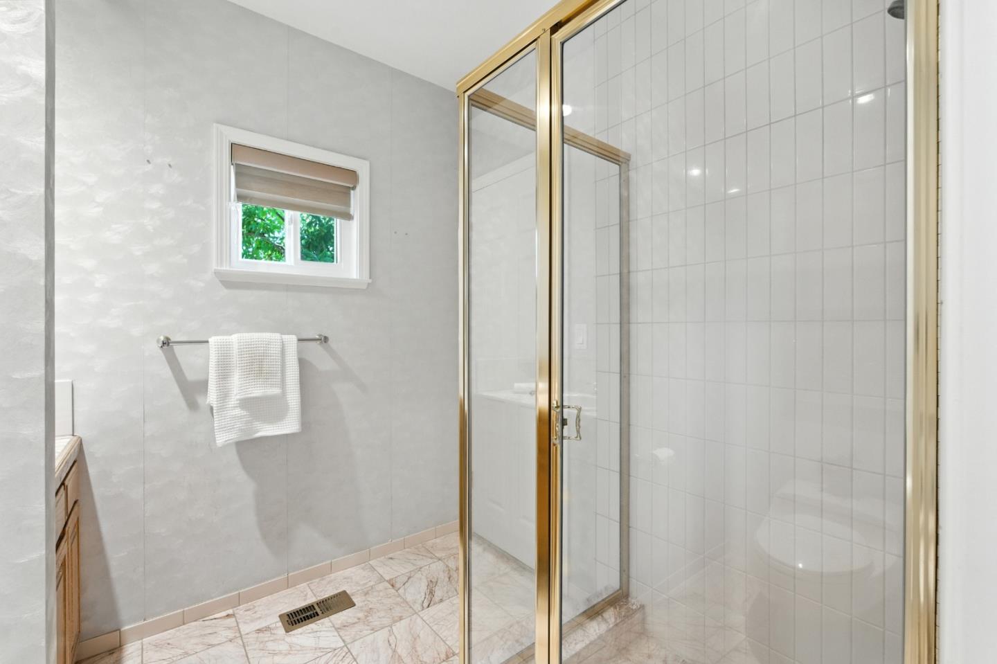 Detail Gallery Image 15 of 54 For 3711 Hamilton Way, Redwood City,  CA 94062 - 4 Beds | 3 Baths