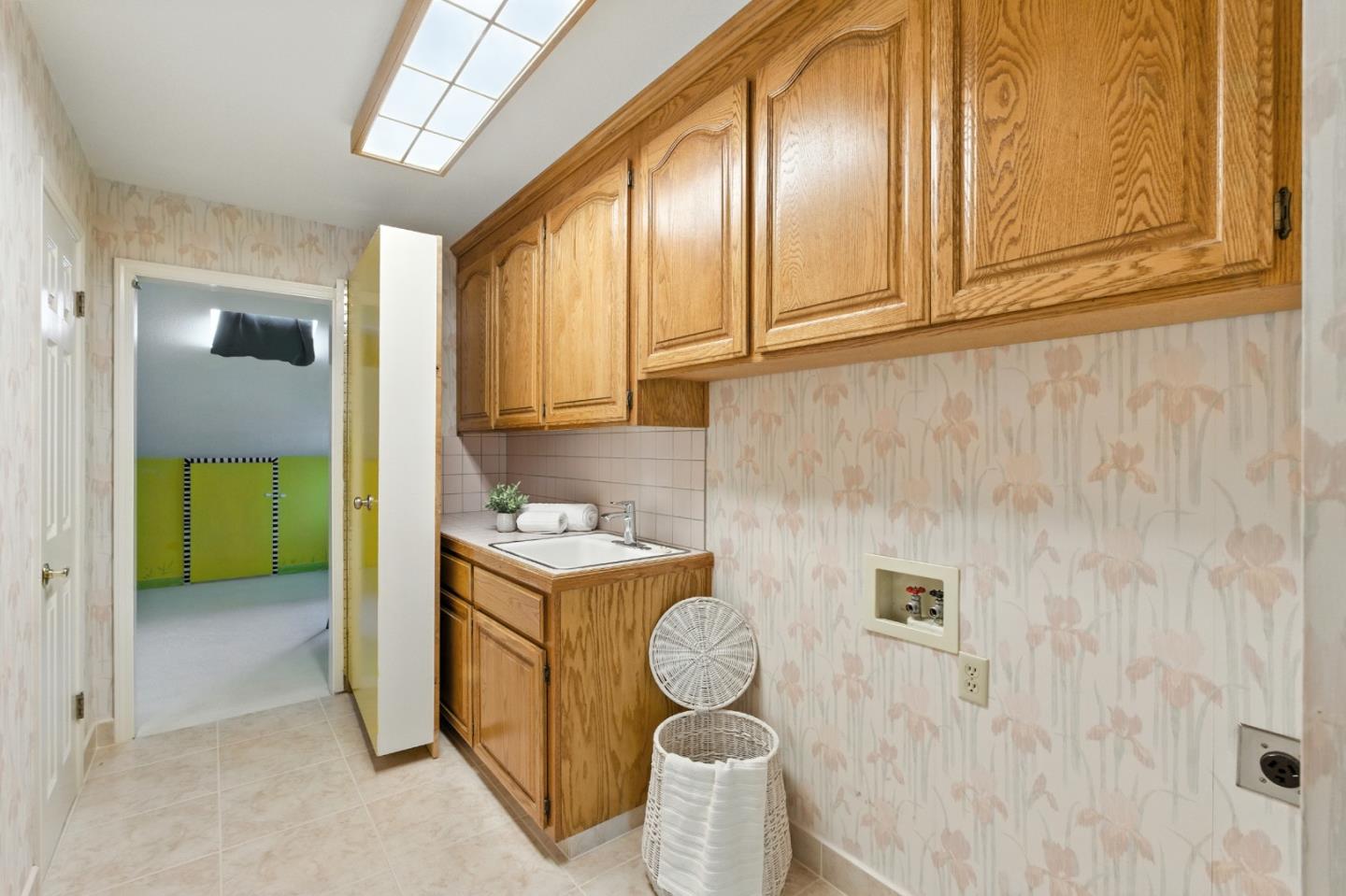 Detail Gallery Image 32 of 54 For 3711 Hamilton Way, Redwood City,  CA 94062 - 4 Beds | 3 Baths