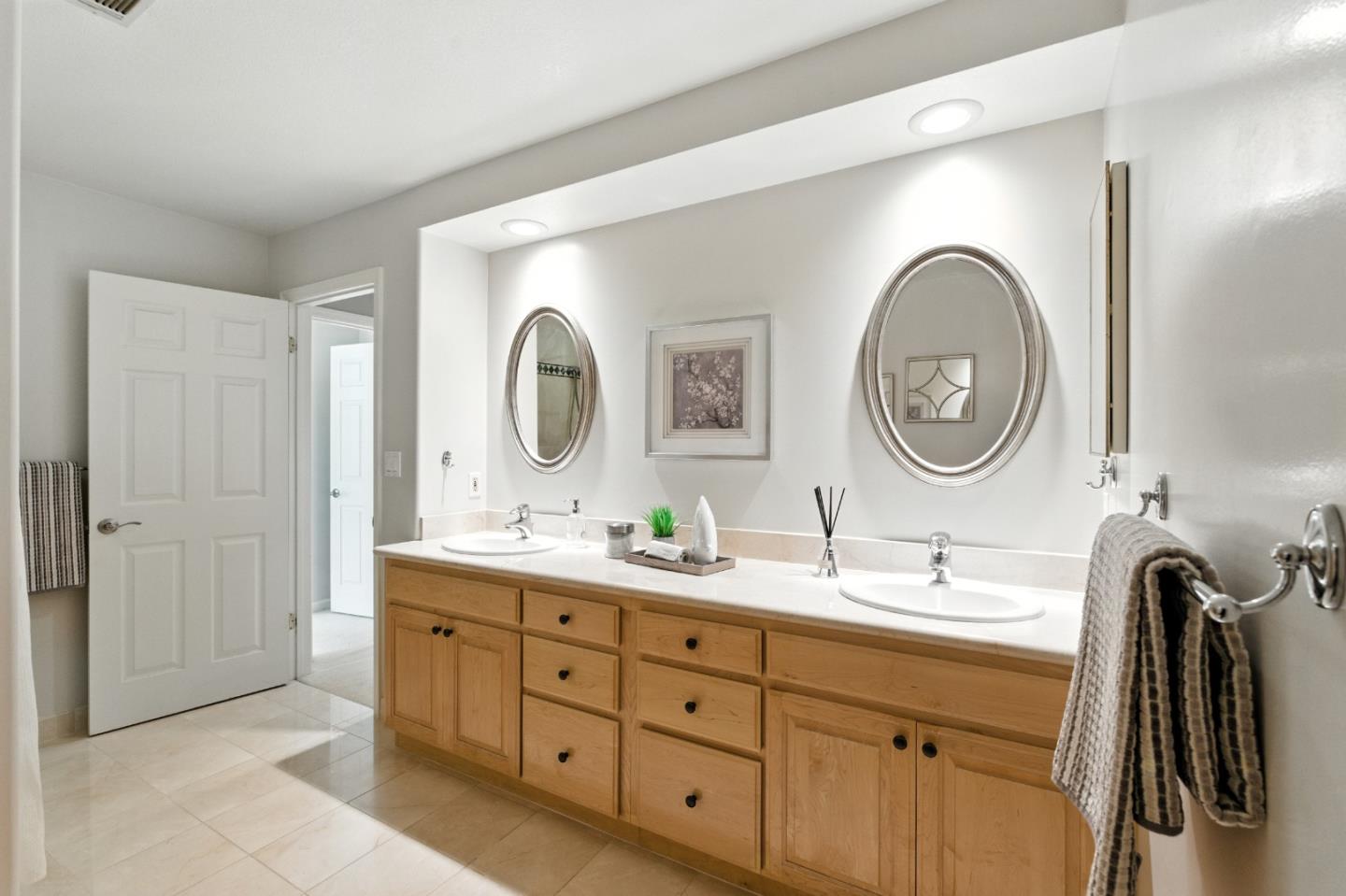 Detail Gallery Image 36 of 54 For 3711 Hamilton Way, Redwood City,  CA 94062 - 4 Beds | 3 Baths