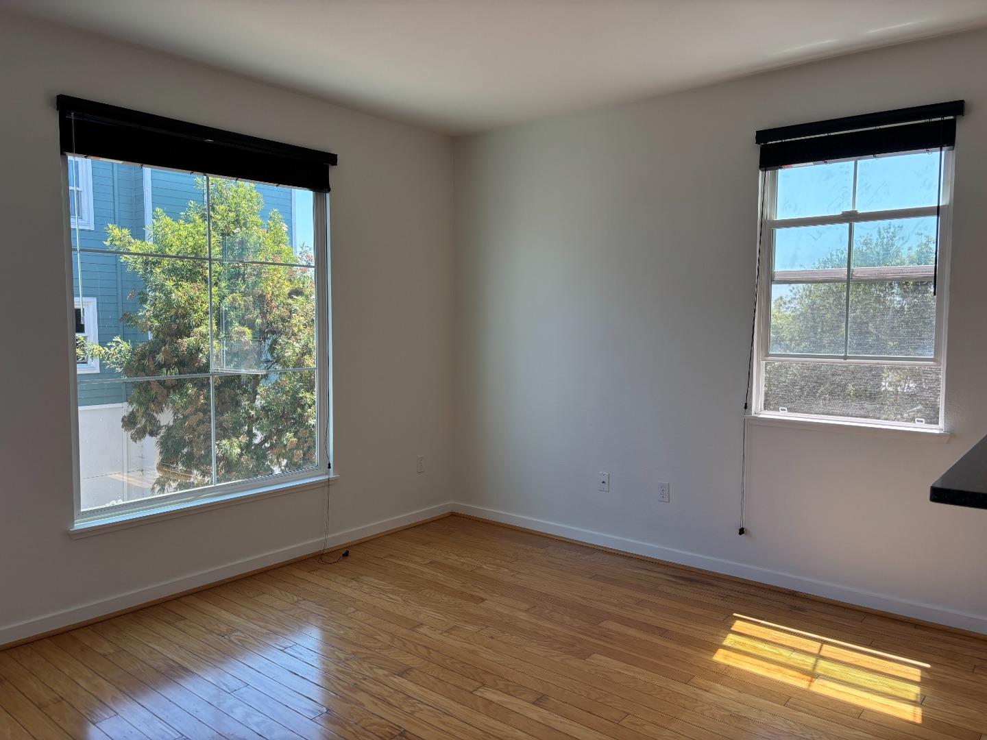 Detail Gallery Image 4 of 35 For 1066 41st Ave #A202,  Capitola,  CA 95010 - 1 Beds | 1 Baths