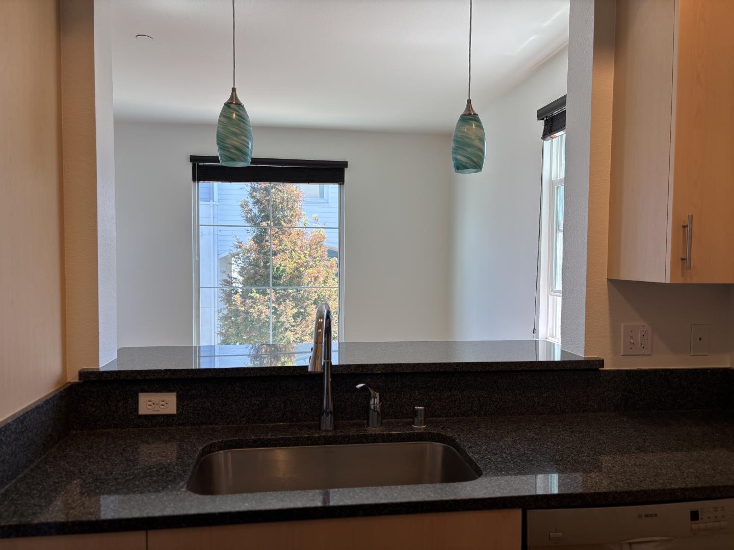 Detail Gallery Image 8 of 35 For 1066 41st Ave #A202,  Capitola,  CA 95010 - 1 Beds | 1 Baths