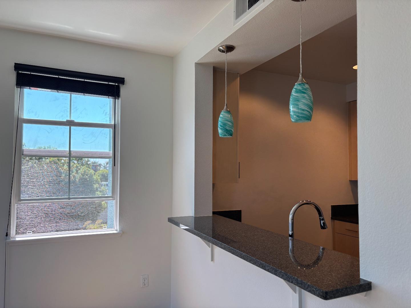 Detail Gallery Image 9 of 35 For 1066 41st Ave #A202,  Capitola,  CA 95010 - 1 Beds | 1 Baths