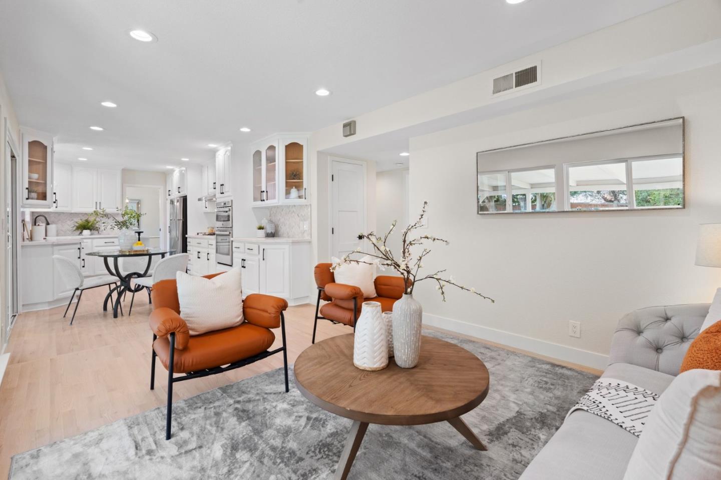 Detail Gallery Image 19 of 43 For 1049 Bigoak Ct, San Jose,  CA 95129 - 5 Beds | 2/1 Baths