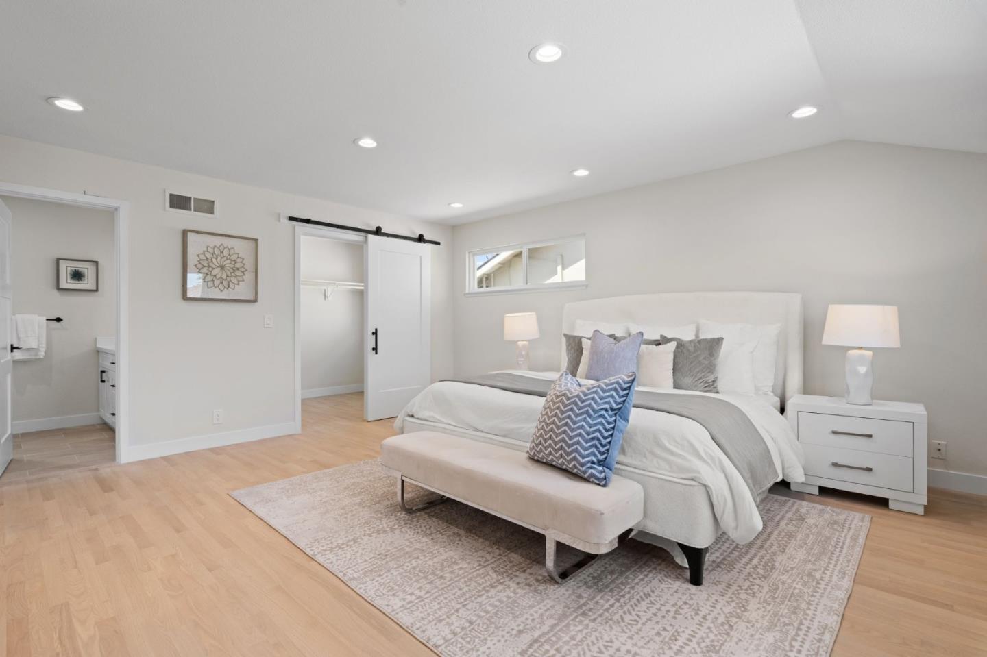 Detail Gallery Image 20 of 43 For 1049 Bigoak Ct, San Jose,  CA 95129 - 5 Beds | 2/1 Baths