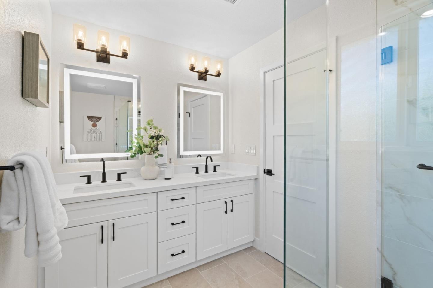 Detail Gallery Image 23 of 43 For 1049 Bigoak Ct, San Jose,  CA 95129 - 5 Beds | 2/1 Baths