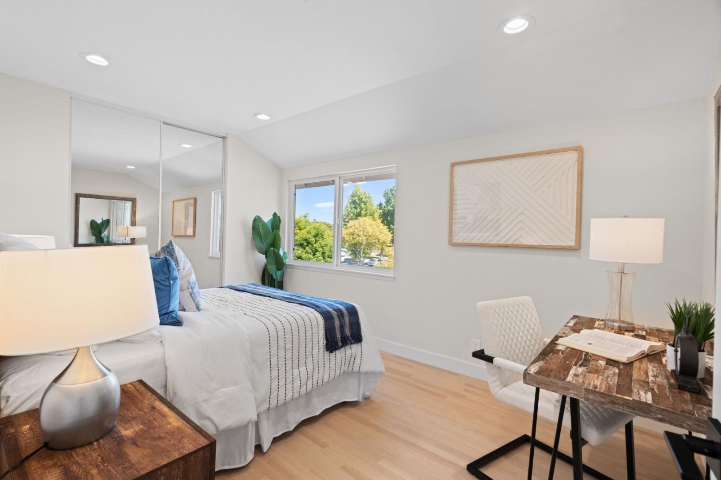 Detail Gallery Image 26 of 43 For 1049 Bigoak Ct, San Jose,  CA 95129 - 5 Beds | 2/1 Baths