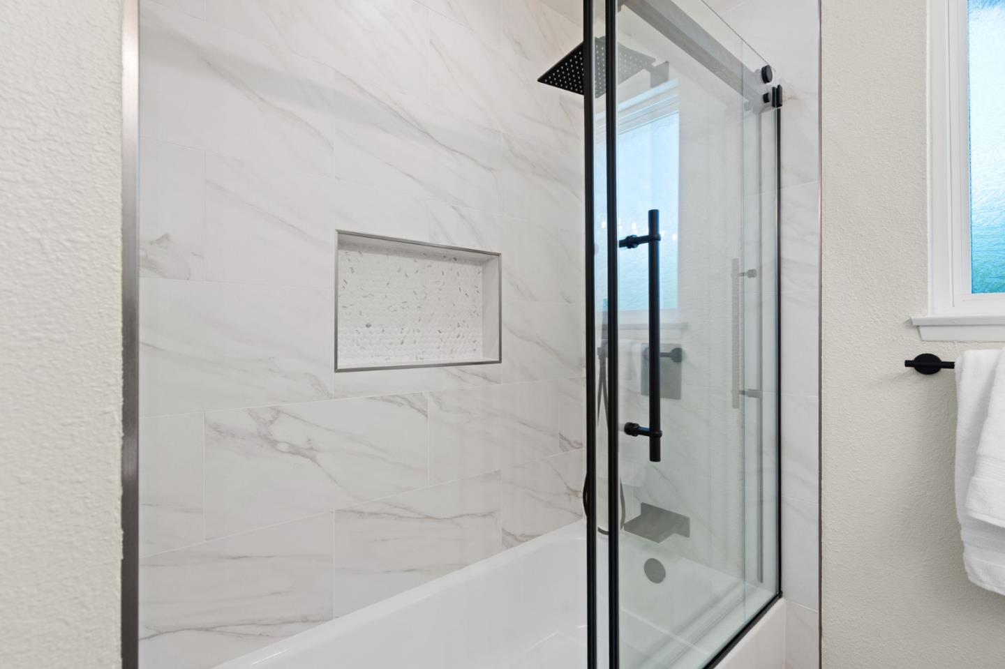Detail Gallery Image 32 of 43 For 1049 Bigoak Ct, San Jose,  CA 95129 - 5 Beds | 2/1 Baths