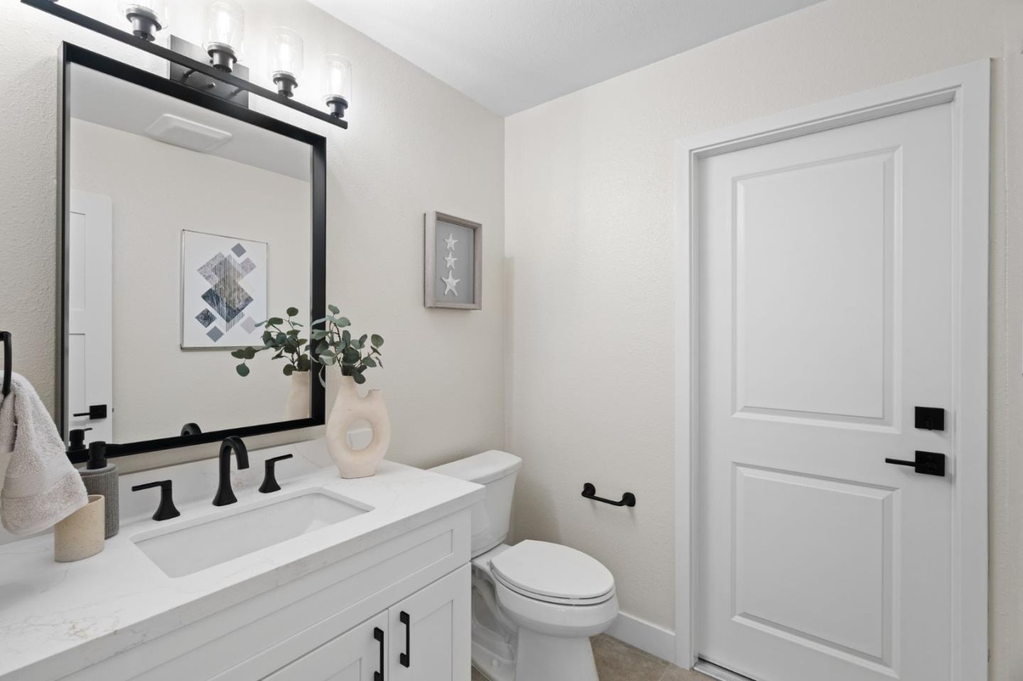 Detail Gallery Image 33 of 43 For 1049 Bigoak Ct, San Jose,  CA 95129 - 5 Beds | 2/1 Baths