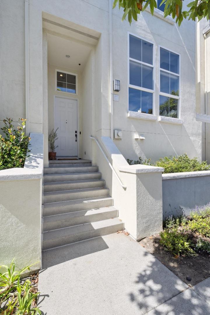 Detail Gallery Image 3 of 58 For 206 Village Ln, Foster City,  CA 94404 - 2 Beds | 3 Baths