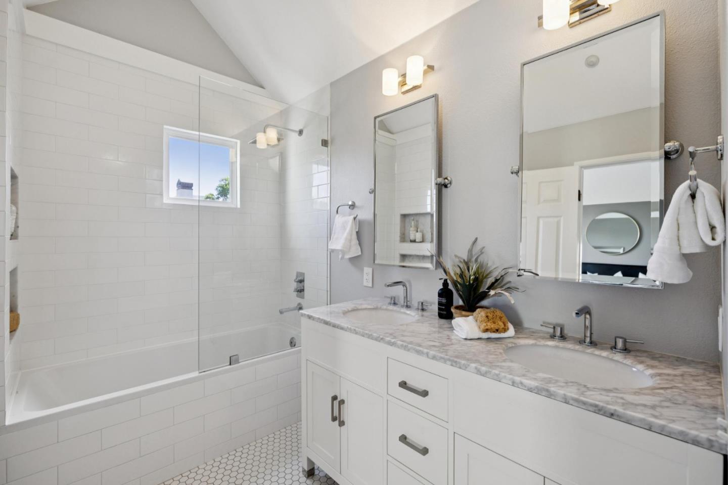 Detail Gallery Image 34 of 58 For 206 Village Ln, Foster City,  CA 94404 - 2 Beds | 3 Baths