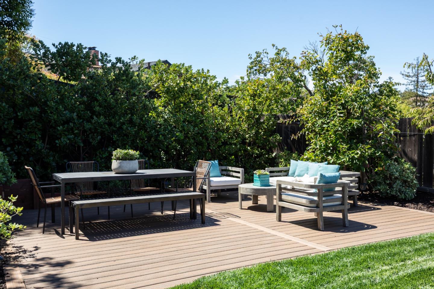 Detail Gallery Image 20 of 24 For 3530 Altamont Way, Redwood City,  CA 94062 - 3 Beds | 2 Baths