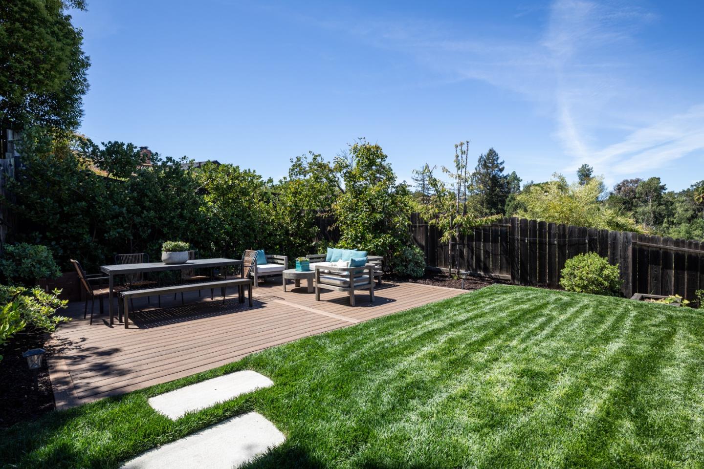 Detail Gallery Image 21 of 24 For 3530 Altamont Way, Redwood City,  CA 94062 - 3 Beds | 2 Baths