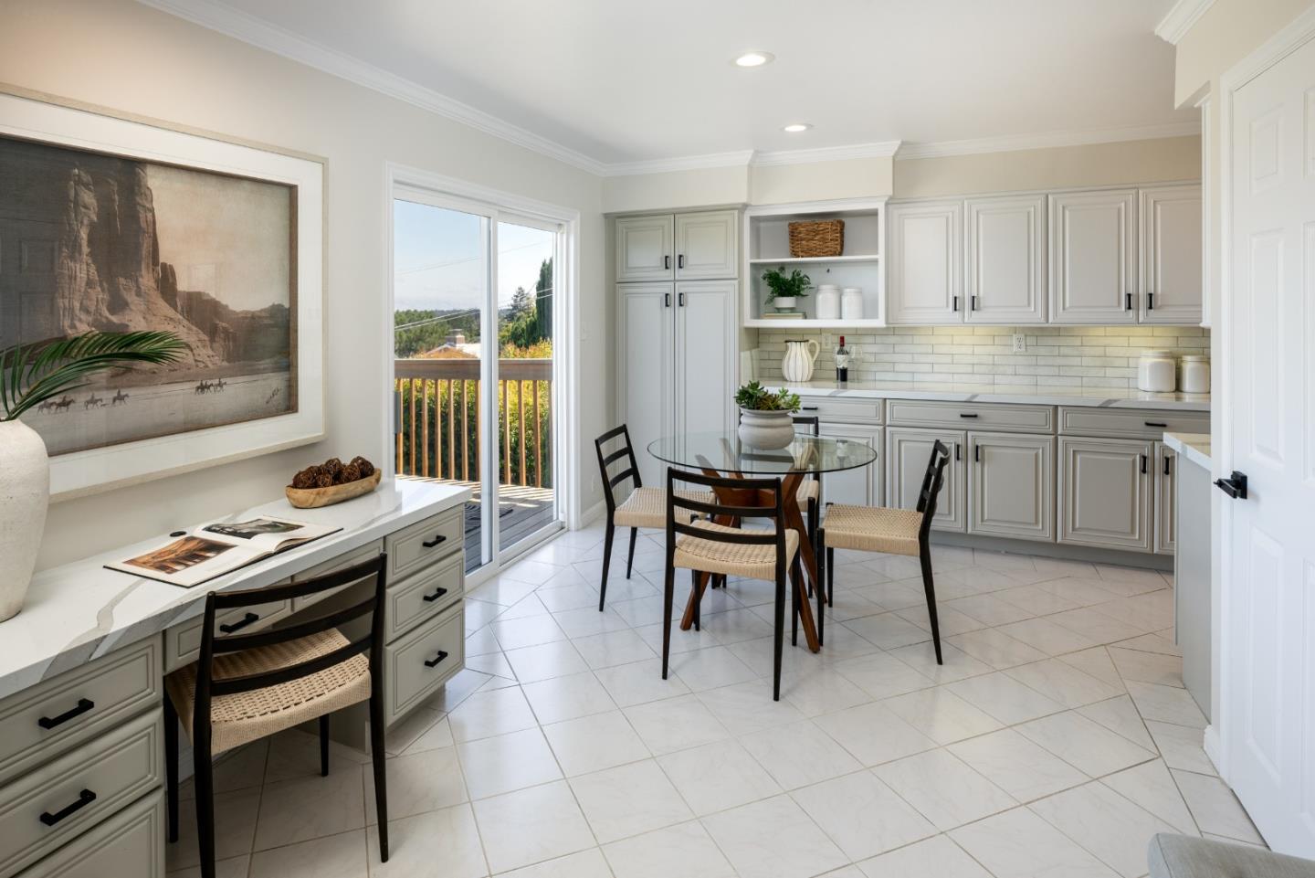 Detail Gallery Image 6 of 24 For 3530 Altamont Way, Redwood City,  CA 94062 - 3 Beds | 2 Baths