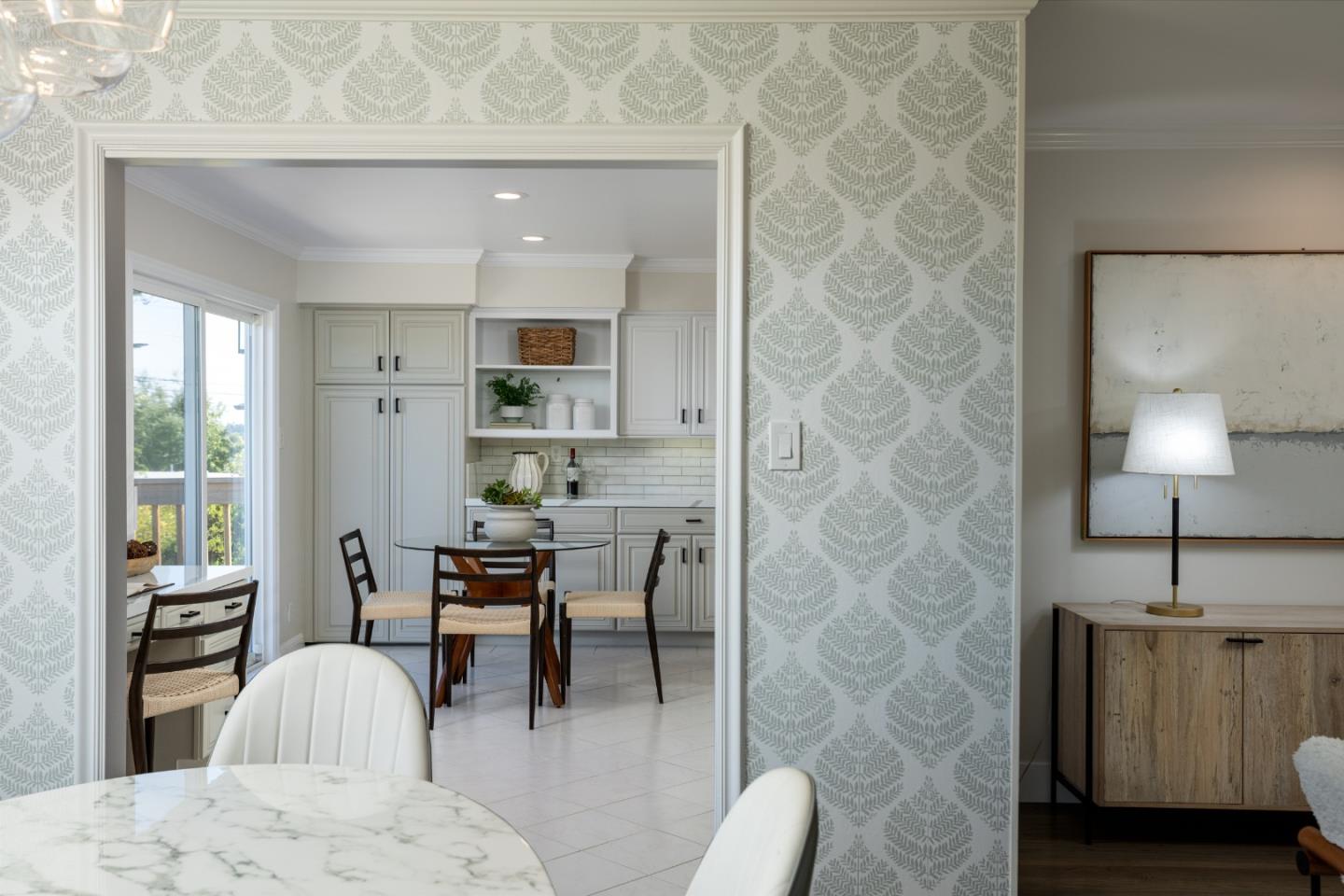 Detail Gallery Image 7 of 24 For 3530 Altamont Way, Redwood City,  CA 94062 - 3 Beds | 2 Baths