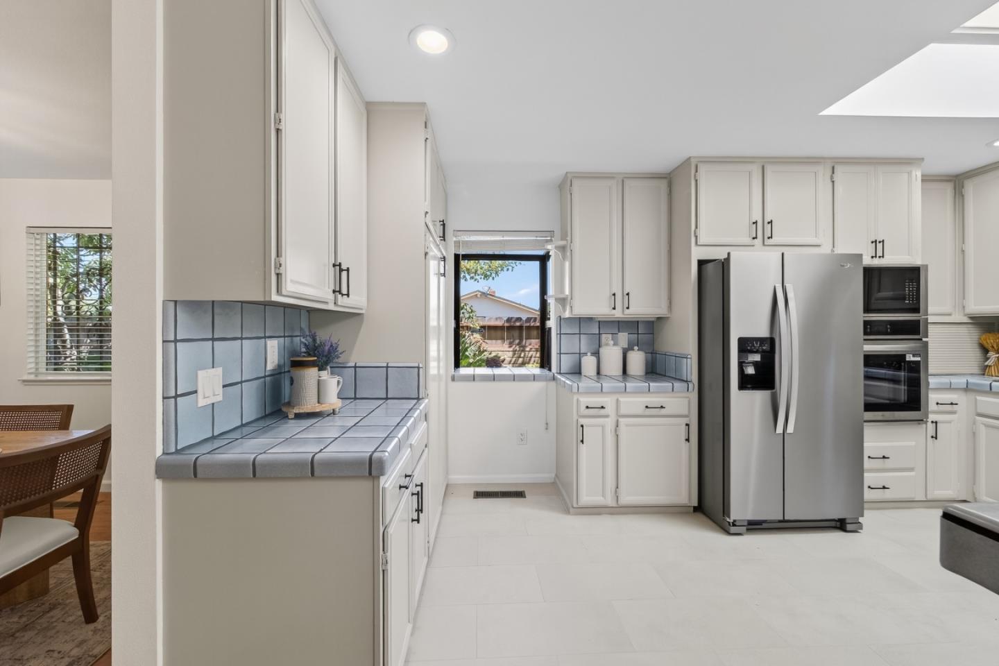 Detail Gallery Image 14 of 55 For 1101 Greenwood Pl, Salinas,  CA 93901 - 3 Beds | 2 Baths