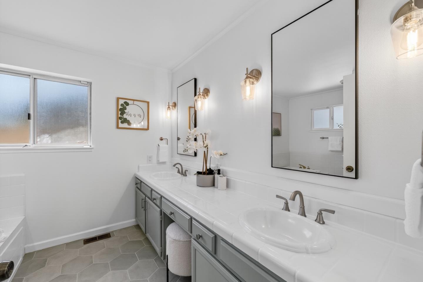 Detail Gallery Image 28 of 55 For 1101 Greenwood Pl, Salinas,  CA 93901 - 3 Beds | 2 Baths