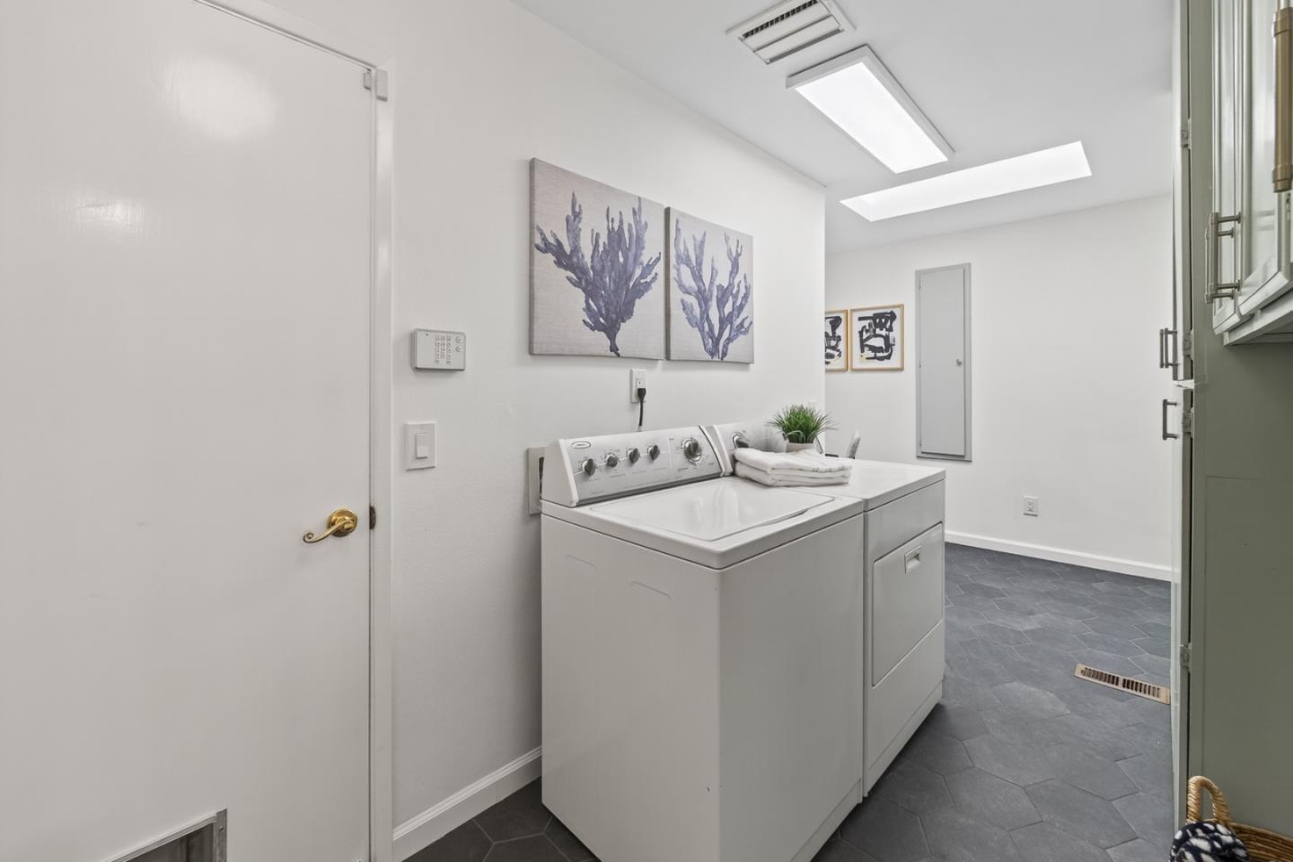 Detail Gallery Image 40 of 55 For 1101 Greenwood Pl, Salinas,  CA 93901 - 3 Beds | 2 Baths
