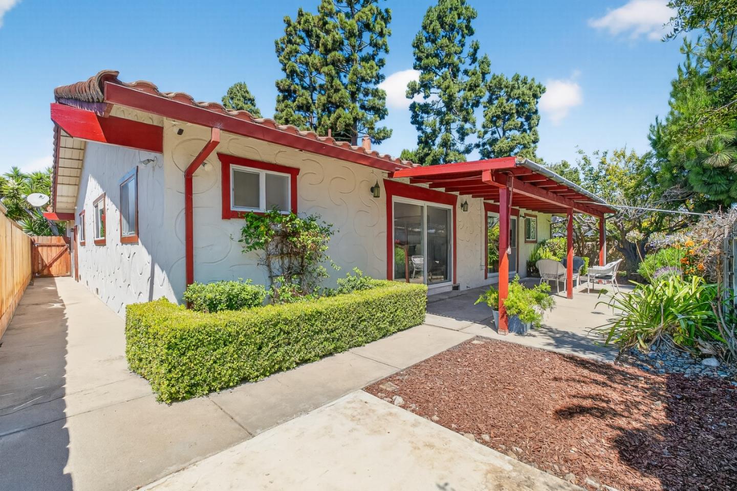 Detail Gallery Image 44 of 55 For 1101 Greenwood Pl, Salinas,  CA 93901 - 3 Beds | 2 Baths