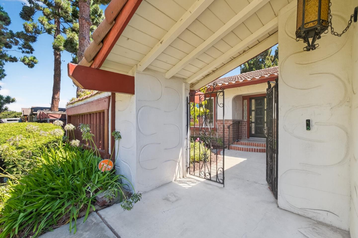 Detail Gallery Image 46 of 55 For 1101 Greenwood Pl, Salinas,  CA 93901 - 3 Beds | 2 Baths