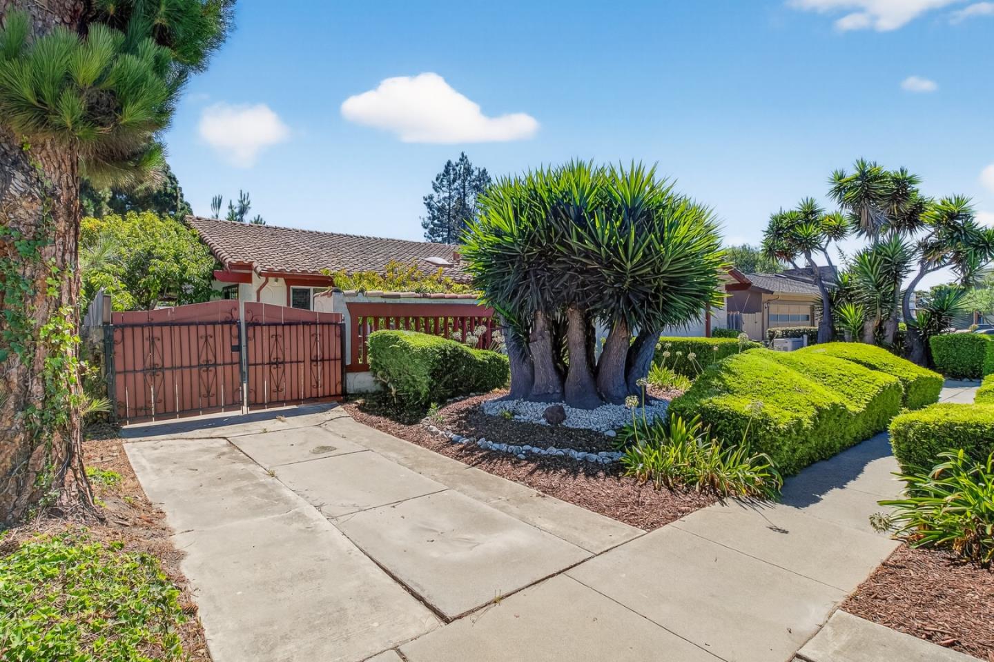 Detail Gallery Image 48 of 55 For 1101 Greenwood Pl, Salinas,  CA 93901 - 3 Beds | 2 Baths