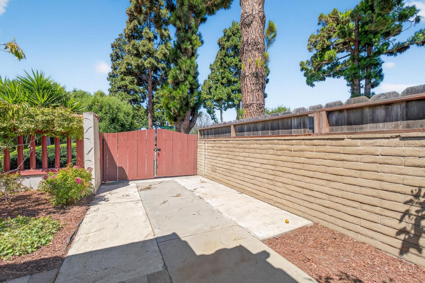Detail Gallery Image 49 of 55 For 1101 Greenwood Pl, Salinas,  CA 93901 - 3 Beds | 2 Baths