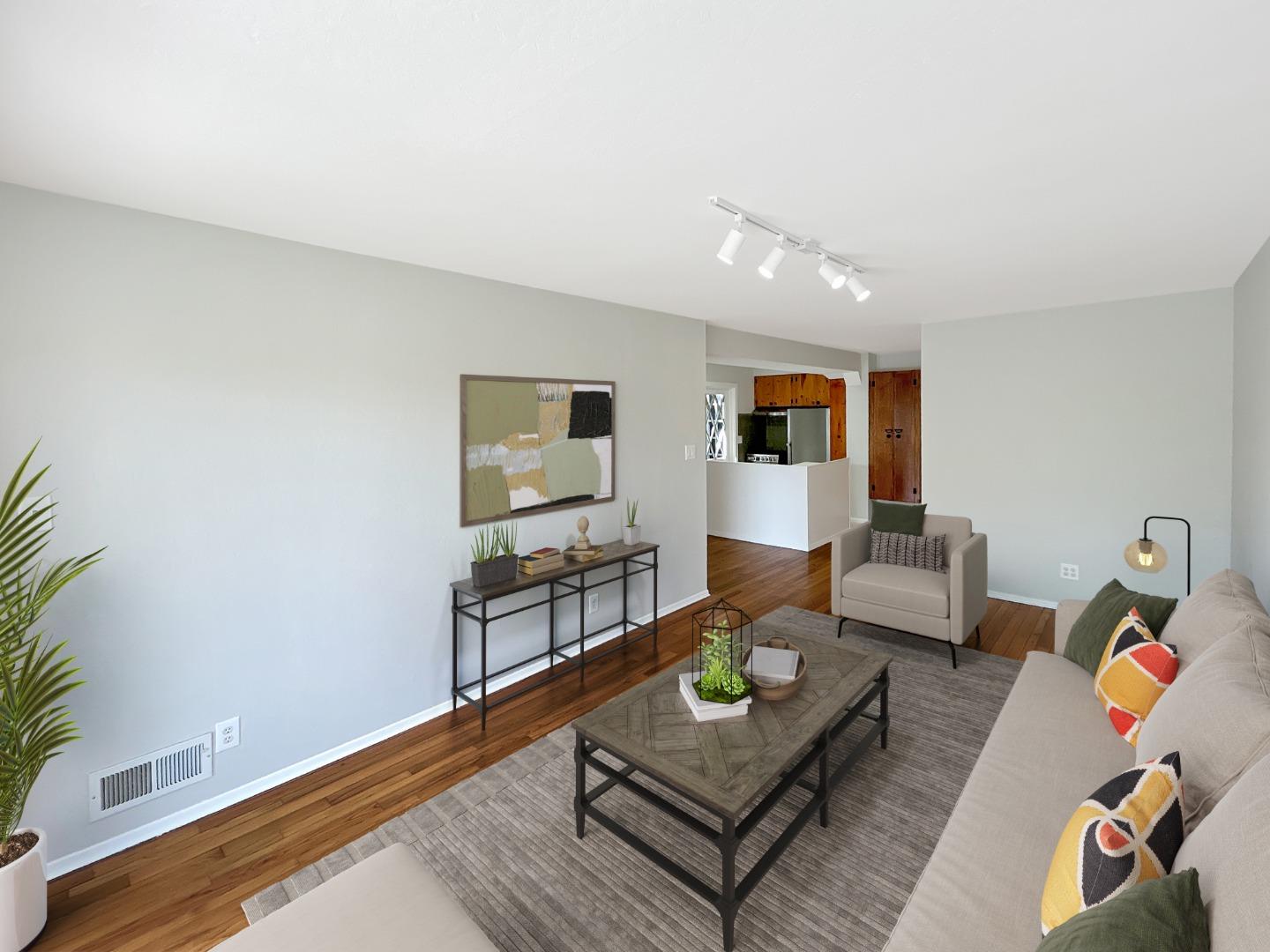 Detail Gallery Image 4 of 24 For 169 Brompton, San Francisco,  CA 94131 - 3 Beds | 2/1 Baths