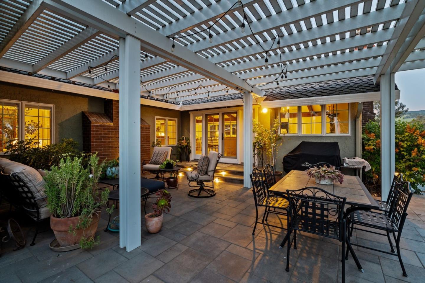 Detail Gallery Image 34 of 46 For 9900 Walter Welsher Ct, Gilroy,  CA 95020 - 4 Beds | 2/1 Baths