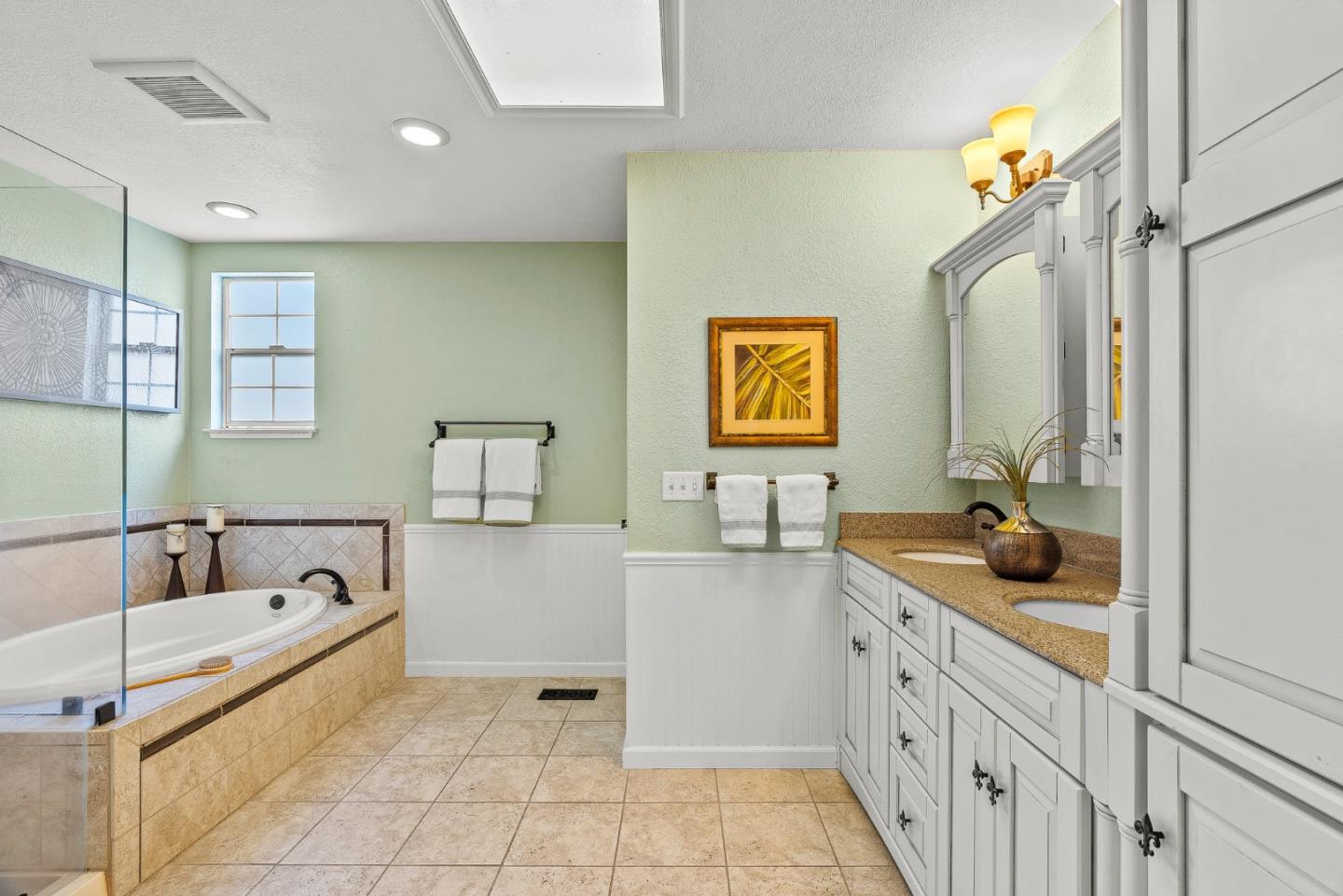 Detail Gallery Image 20 of 29 For 173 Oak Creek Blvd, Scotts Valley,  CA 95066 - 5 Beds | 4/1 Baths