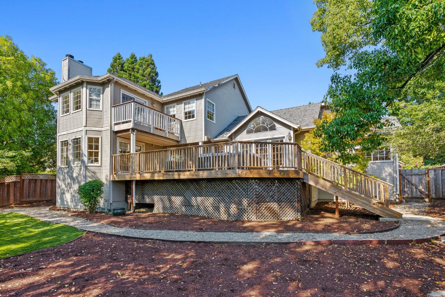 Detail Gallery Image 3 of 29 For 173 Oak Creek Blvd, Scotts Valley,  CA 95066 - 5 Beds | 4/1 Baths