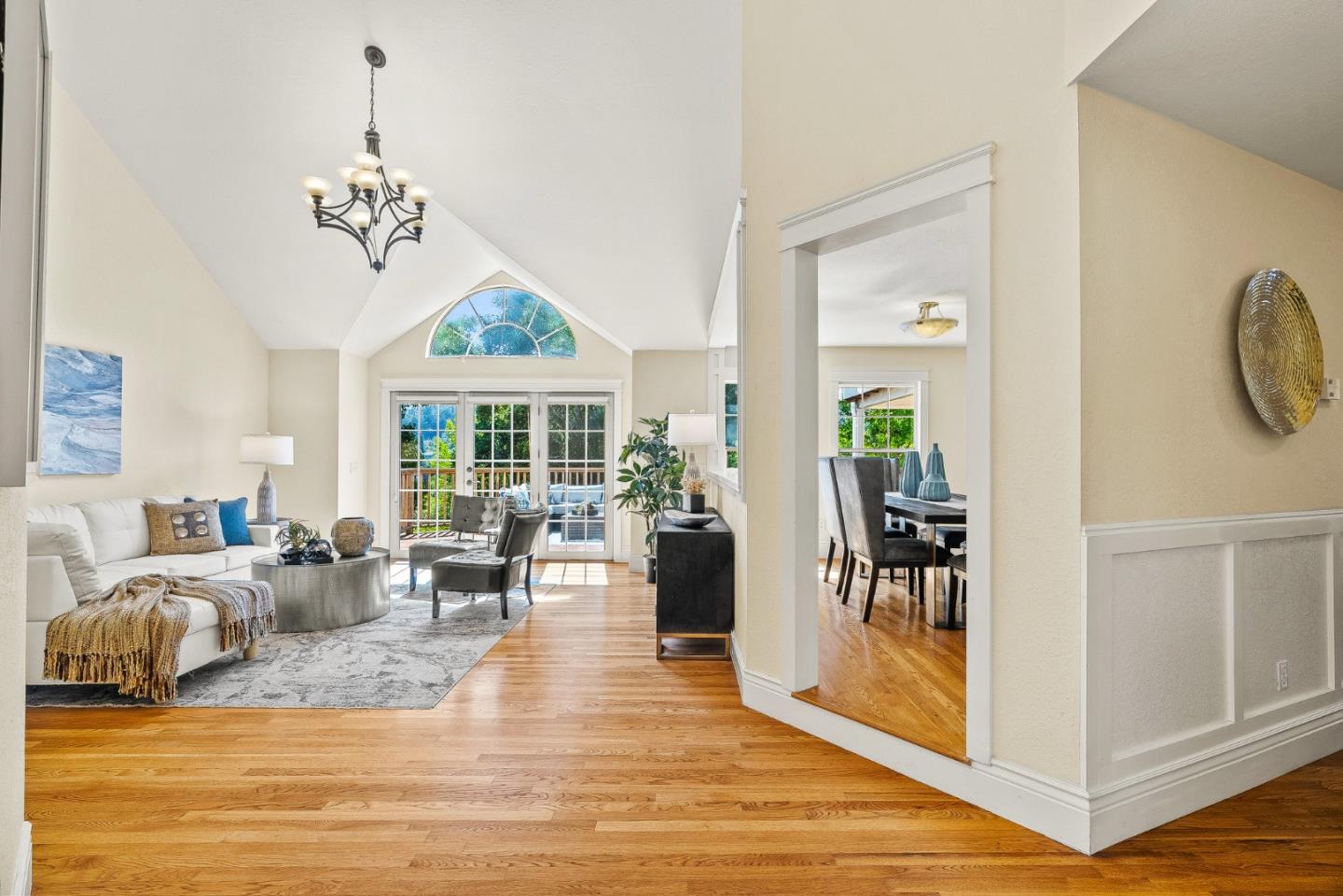 Detail Gallery Image 4 of 29 For 173 Oak Creek Blvd, Scotts Valley,  CA 95066 - 5 Beds | 4/1 Baths