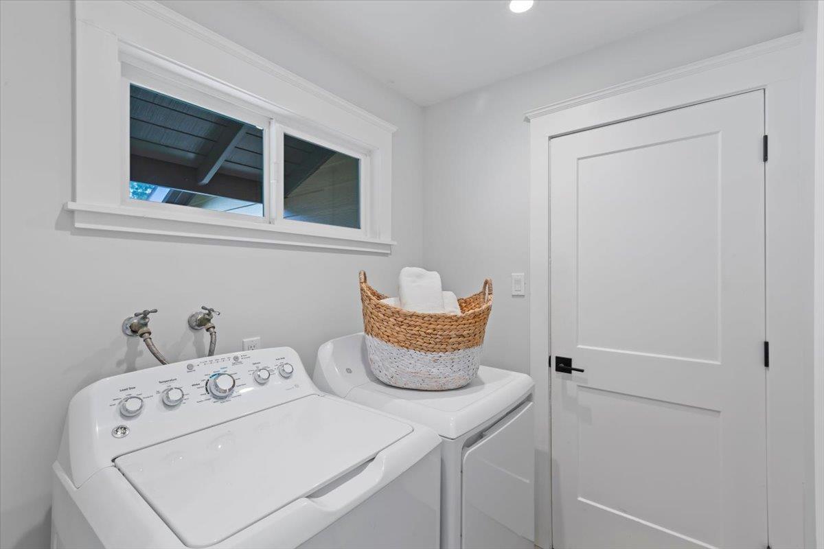 Detail Gallery Image 35 of 60 For 2013 Avignon Pl, Half Moon Bay,  CA 94019 - 5 Beds | 2/1 Baths