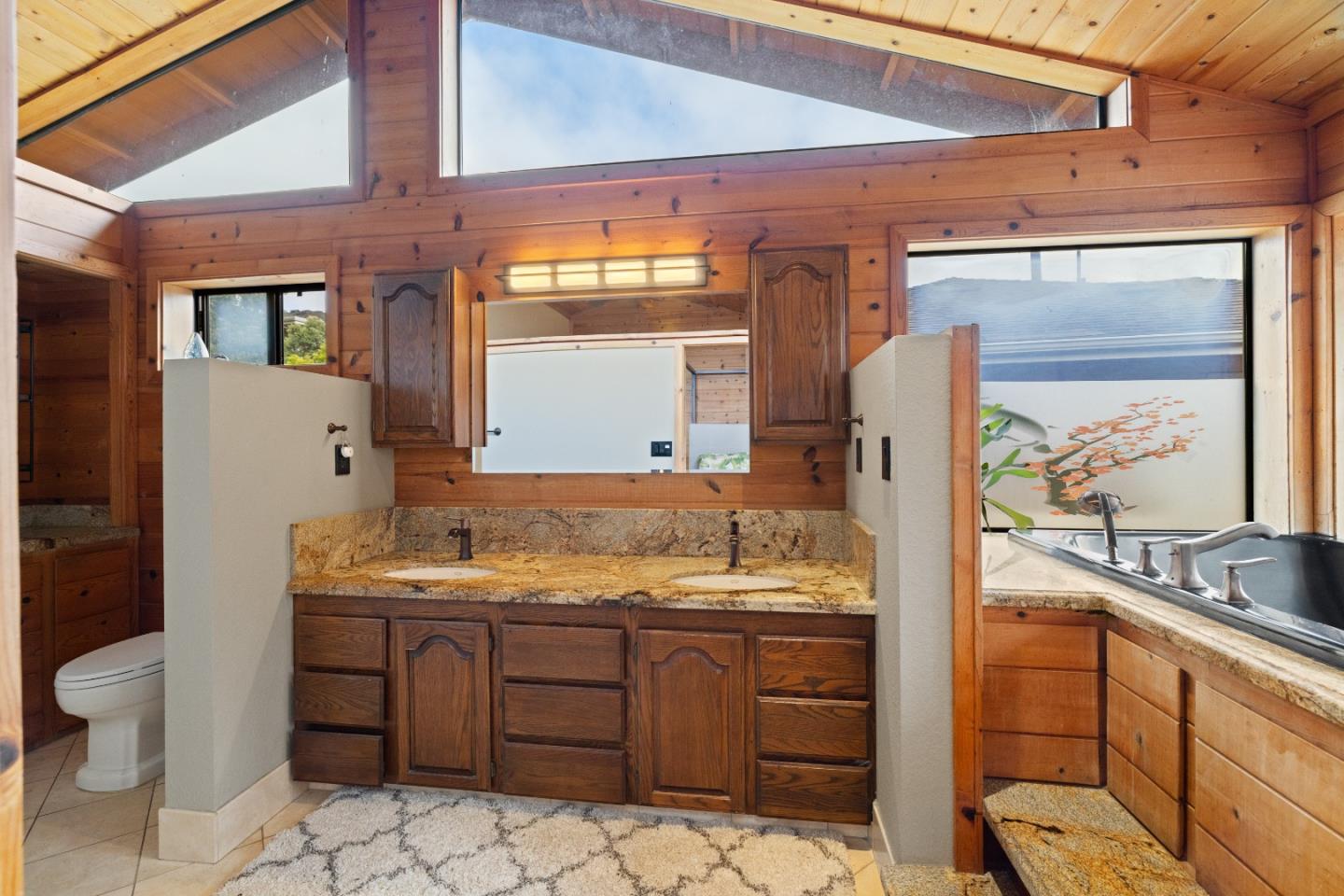 Detail Gallery Image 25 of 37 For 450 Sevilla Ave, El Granada,  CA 94018 - 3 Beds | 3 Baths