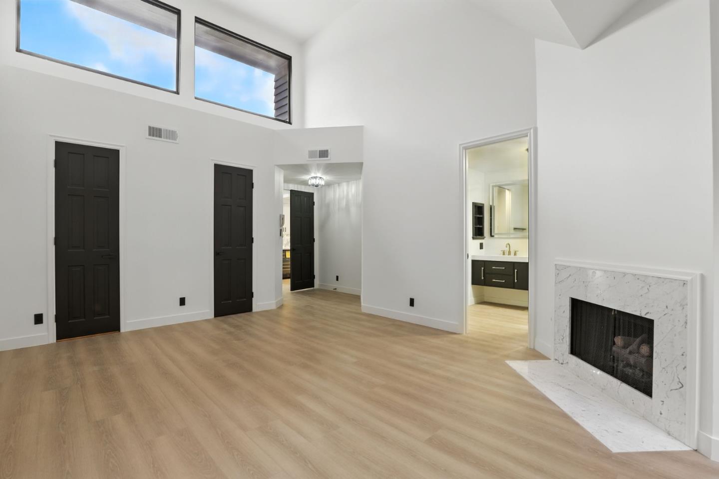 Detail Gallery Image 21 of 46 For 4728 Park Encino Ln #318,  Encino,  CA 91436 - 2 Beds | 2 Baths