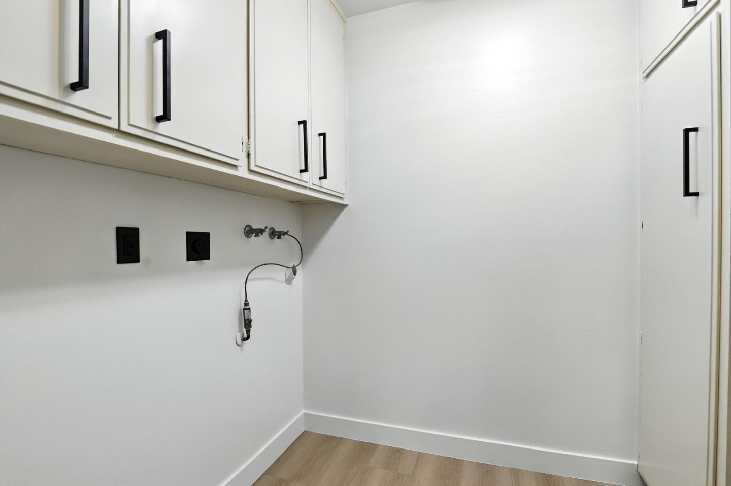 Detail Gallery Image 30 of 46 For 4728 Park Encino Ln #318,  Encino,  CA 91436 - 2 Beds | 2 Baths